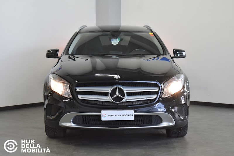 MERCEDES-BENZ GLA 180 CDI Sport